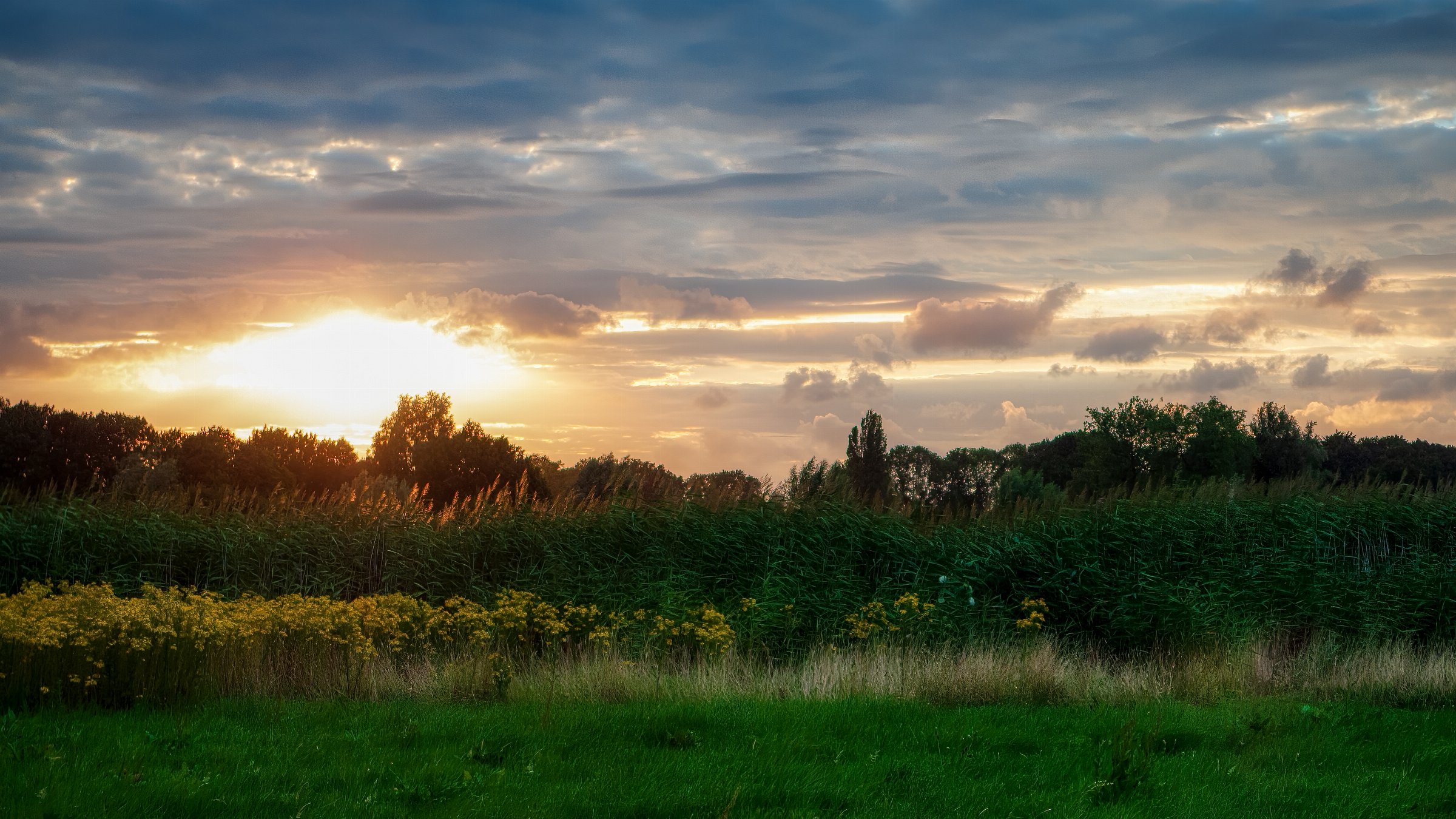 Sunset over Haarzuilens