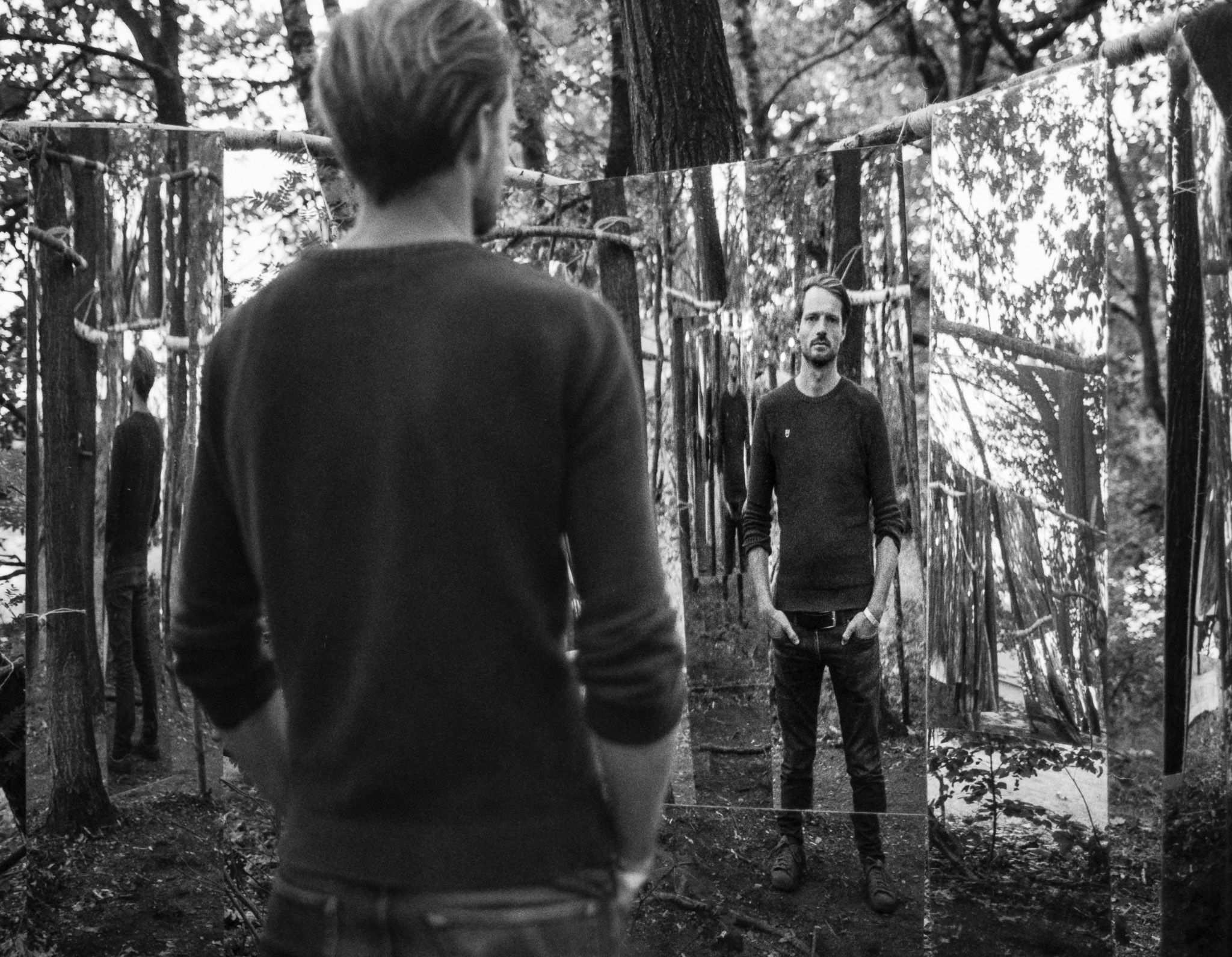 Rikko, Spiegelkapel. (Graceland Festival '19, Ilford FP4, Bronica ETRS)