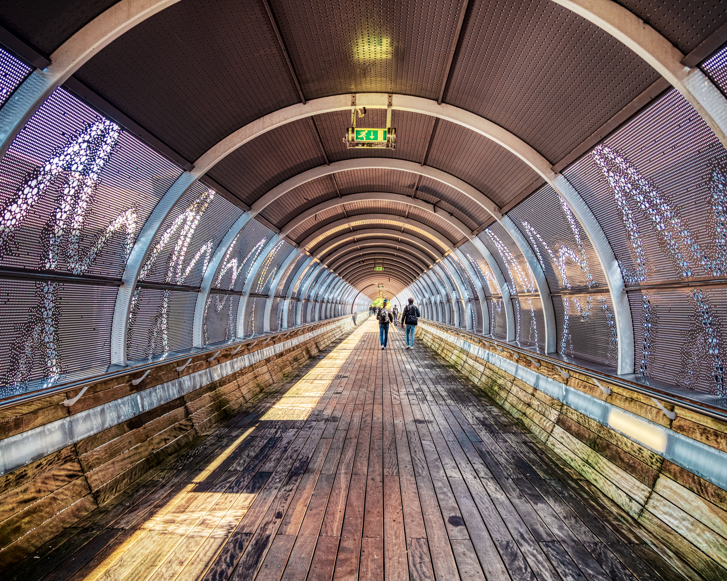 Corridor connecting the Mediapark to the train station