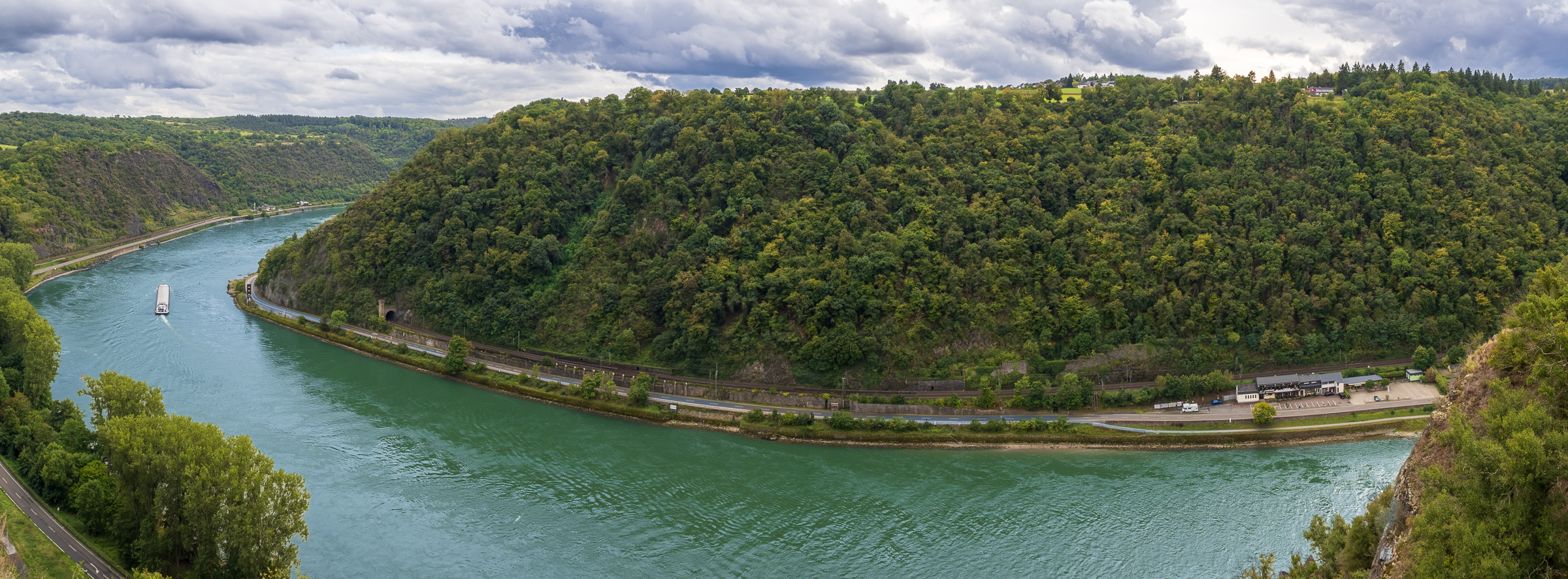 View from the Loreley mountaintop (heading South)