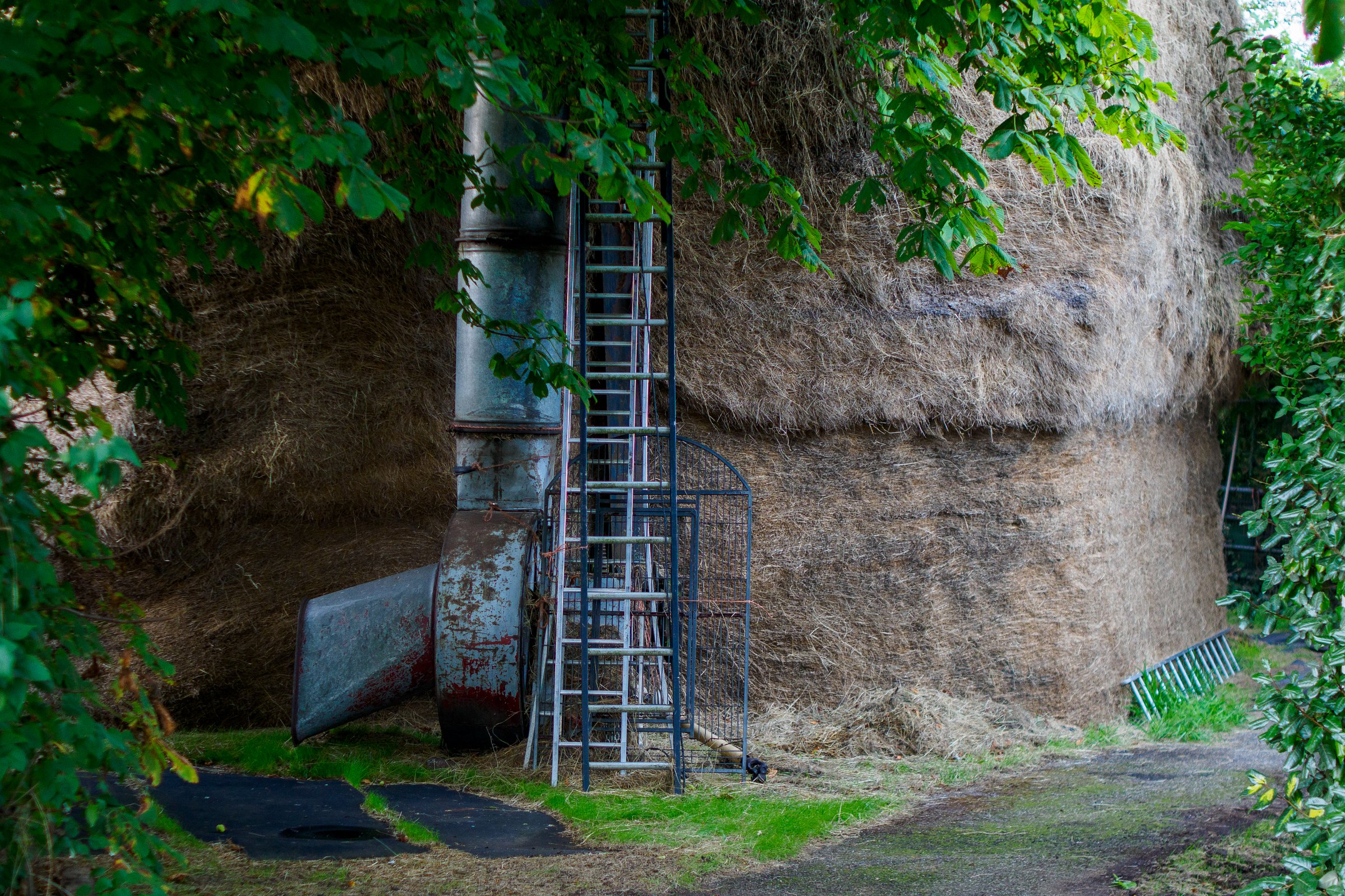 Traditional 'drieroeder' hay stack, with hay canon to fill the stack