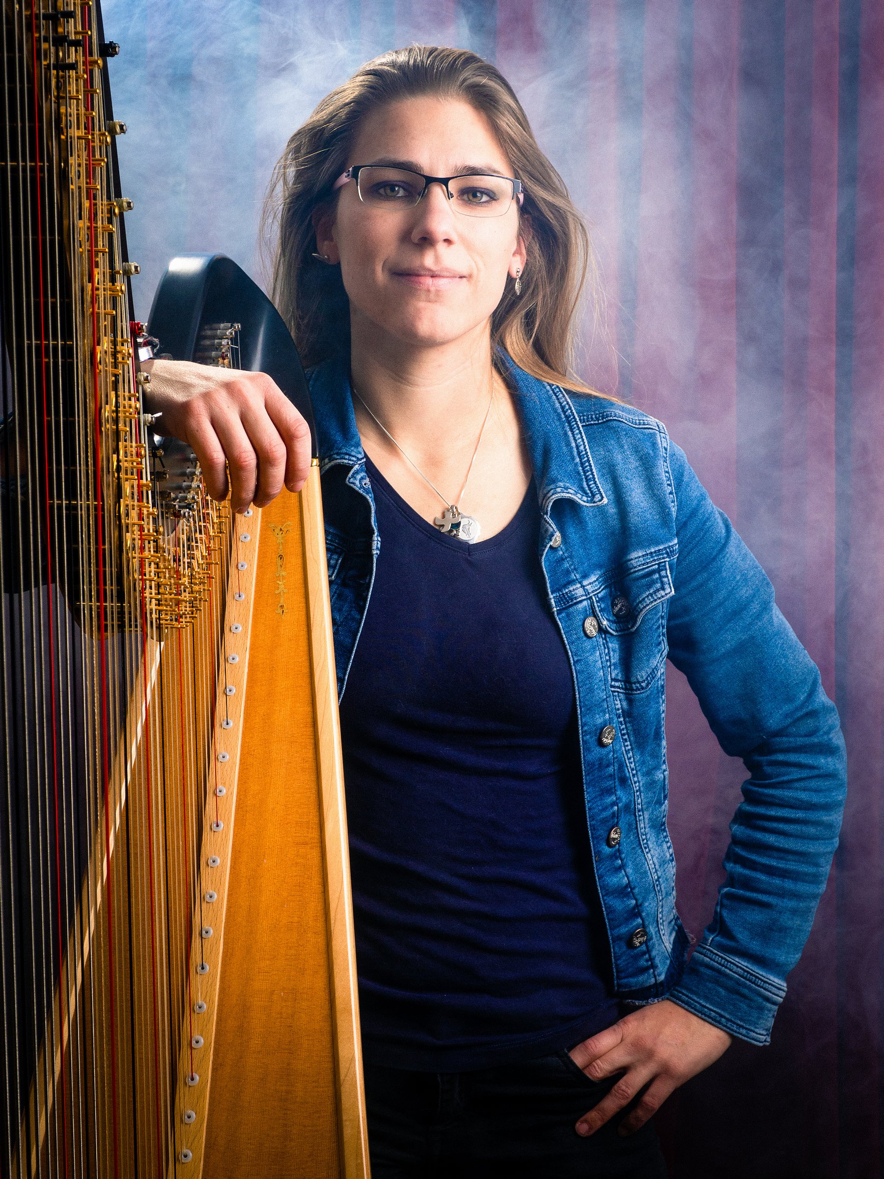 Elise, harpist (winter)